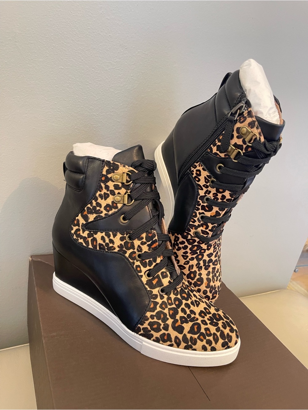 New Paolo black leather leopard wedges sneakers 7.5 size 7 or 8 can fit